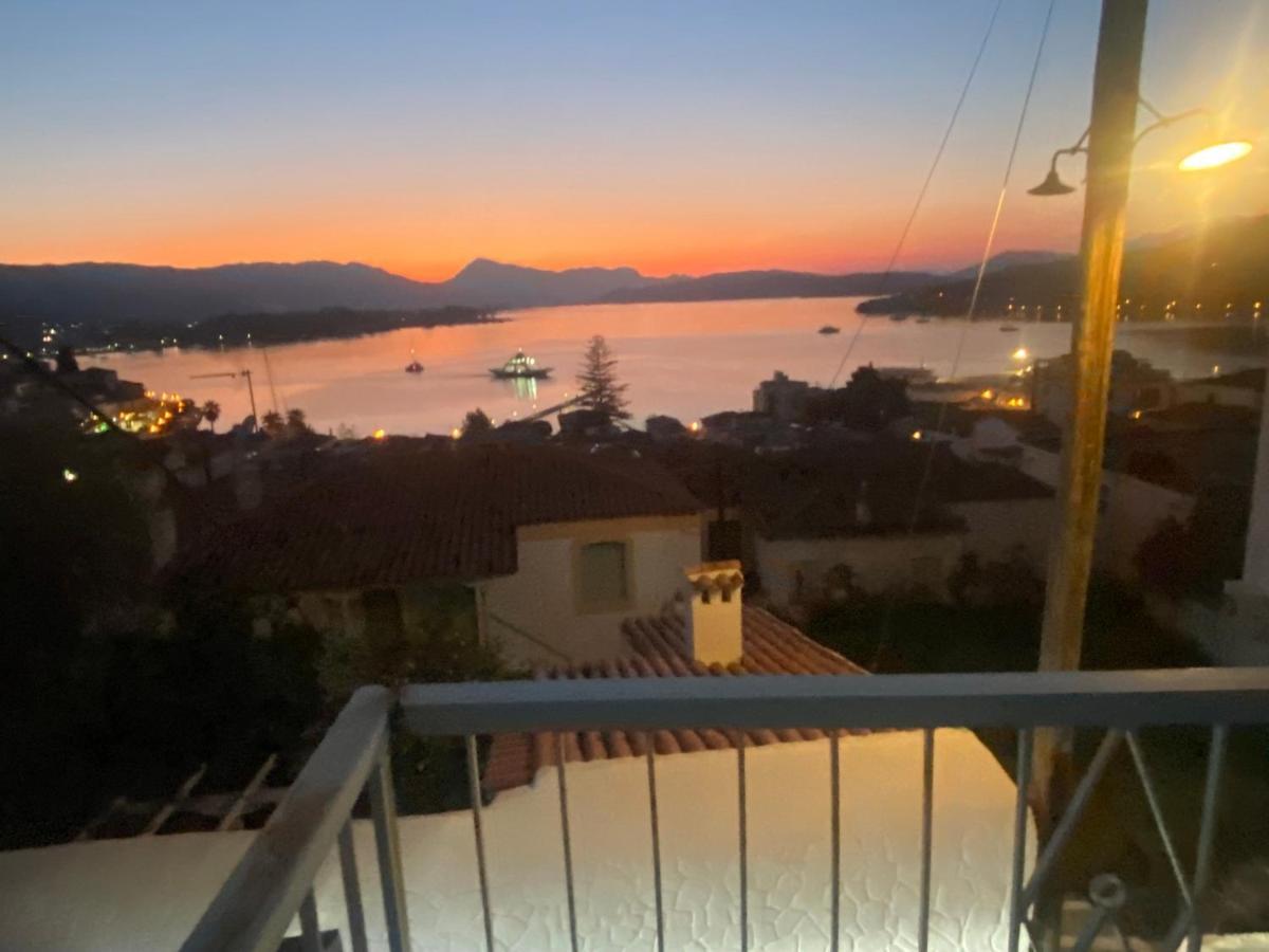 Brinia Cosy Apartment Poros Town Exterior foto